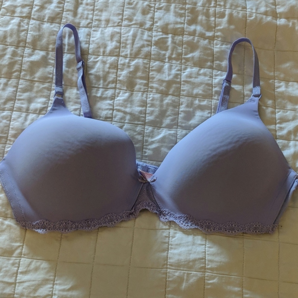 Victoria's Secret Angels Lavender bra, size 38C